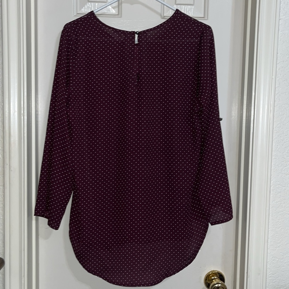 Lily White Women’s Maroon & Gray Polka Dot Blouse – Size Large - Picture 7 of 9